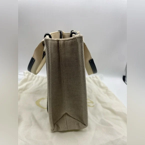 Chloè Woody Canvas Hand Bag - Picture 4 of 9